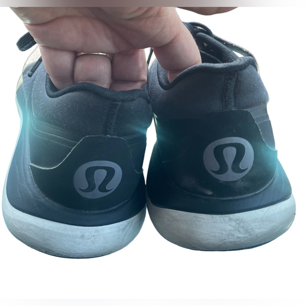 Ladies Lululemon Chargefeel Workout Low sneakers, size 8, used condition